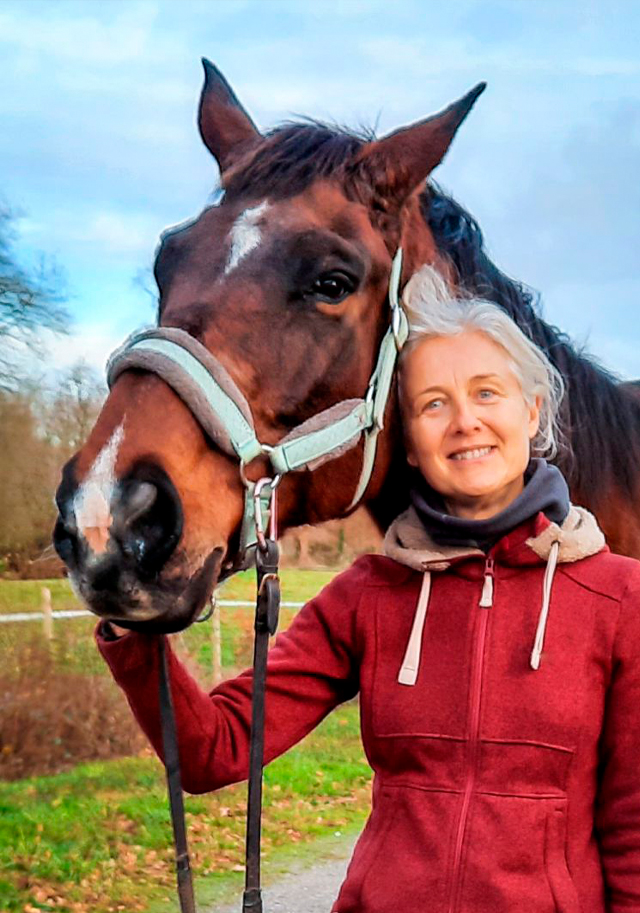 La communication non verbale et l'organisation sociale propre aux chevaux en font des partenaires privilégiés grâce à leurs trois caractéristiques majeures : La communication non verbale et l'organisation sociale propre aux chevaux en font des partenaires privilégiés grâce à leurs trois caractéristiques majeures :